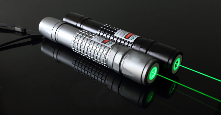 powerful 200mw green  laser pointer